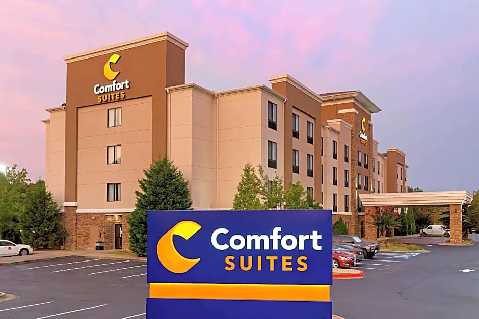 Comfort Suites Little Rock West hotel hero