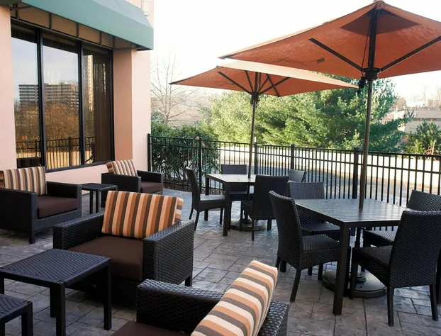 Courtyard By Marriott Shelton hotel detail image 1