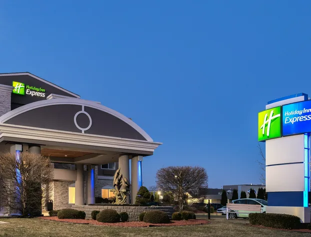 Holiday Inn Express Branford-New Haven by IHG hotel detail image 1