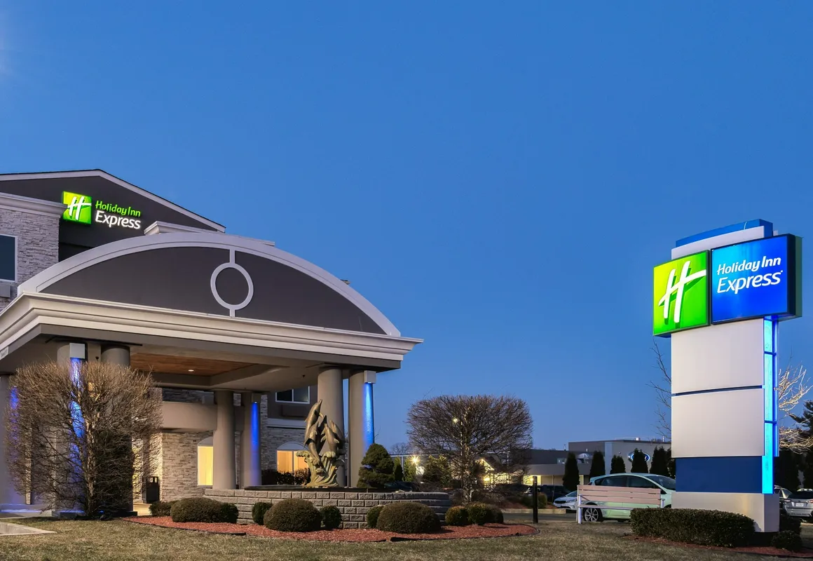Holiday Inn Express Branford-New Haven by IHG hotel hero