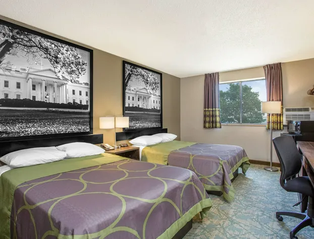 Super 8 by Wyndham Waldorf hotel detail image 3