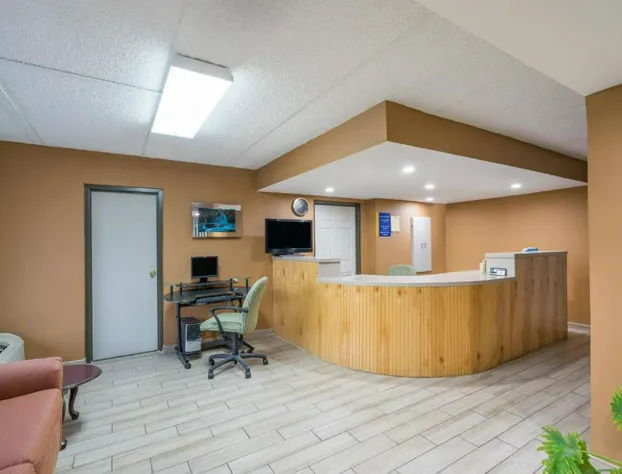 Days Inn by Wyndham Hurricane Mills hotel detail image 1