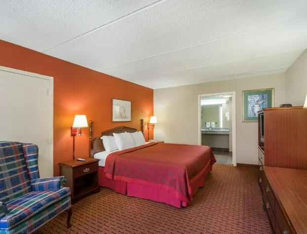 Days Inn by Wyndham Hurricane Mills hotel detail image 2