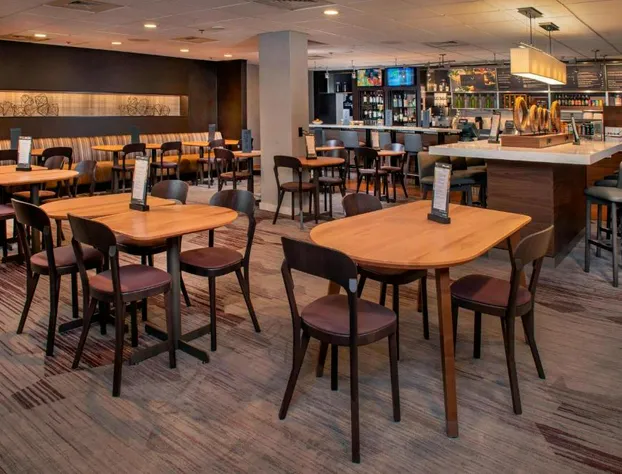 Courtyard by Marriott Wilmington Downtown hotel detail image 4