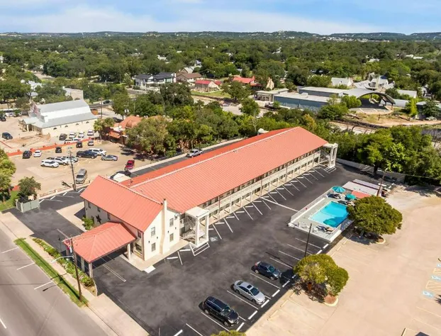 Super 8 by Wyndham Fredericksburg hotel detail image 4