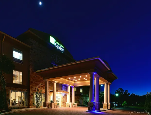 Holiday Inn Express & Suites Fredericksburg by IHG hotel detail image 1