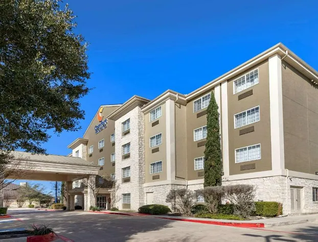 Comfort Inn & Suites Texas Hill Country hotel detail image 1