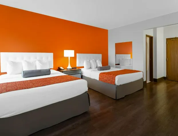 Howard Johnson by Wyndham Waukegan Great Lakes hotel detail image 4