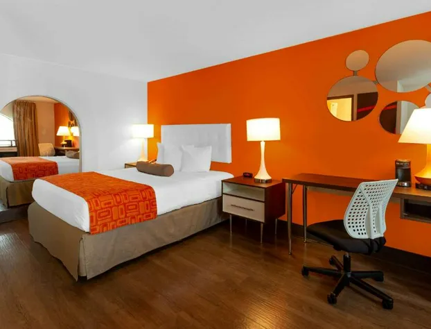 Howard Johnson by Wyndham Waukegan Great Lakes hotel detail image 4