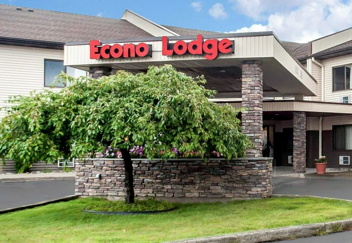 Econo Lodge Ithaca Airport hotel hero