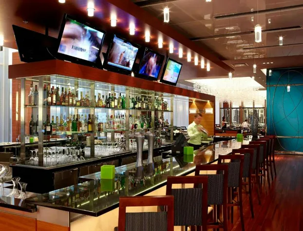 Montreal Airport Marriott In-Terminal Hotel hotel detail image 3