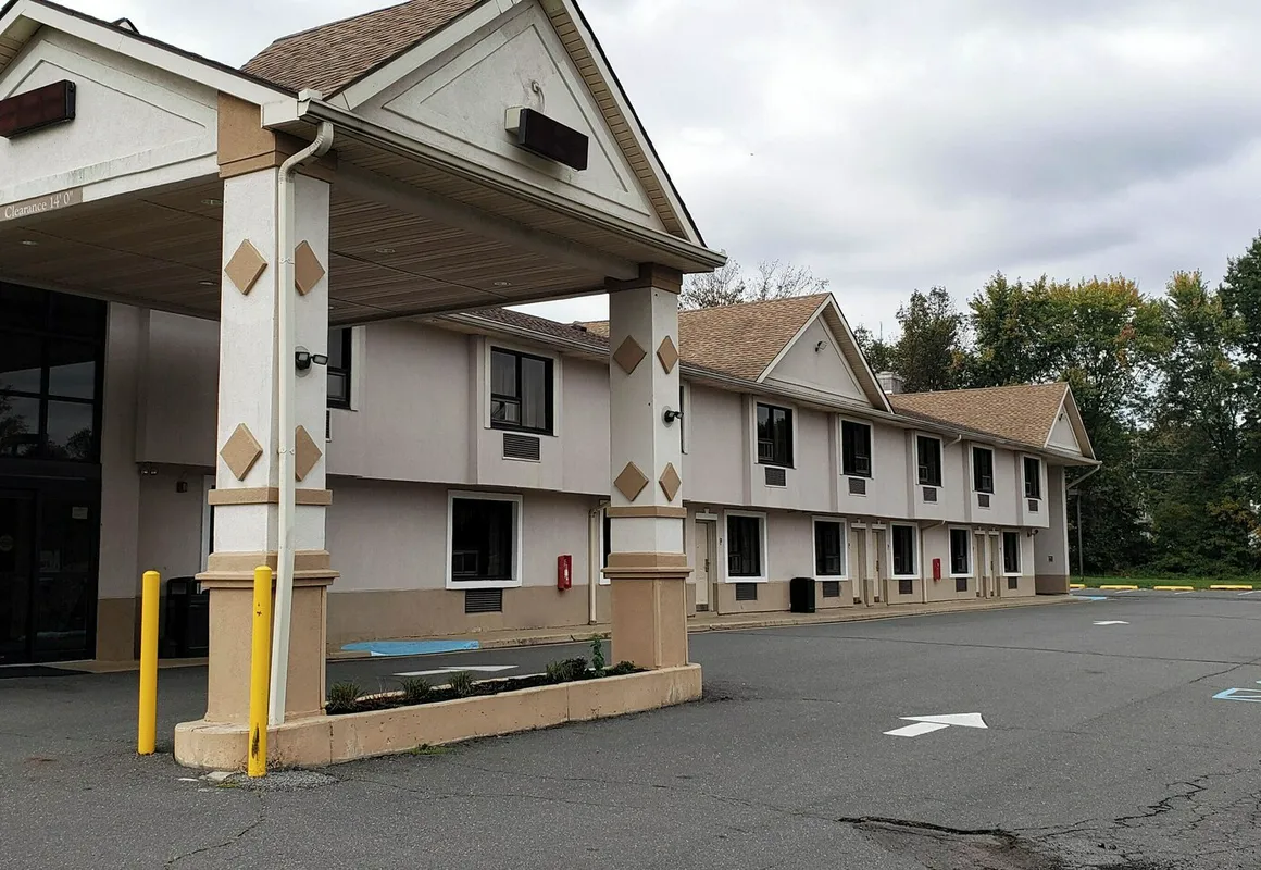 Motel 6 East Windsor, NJ - Hightstown hotel hero