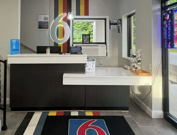 Motel 6 East Windsor, NJ - Hightstown hotel detail image 1