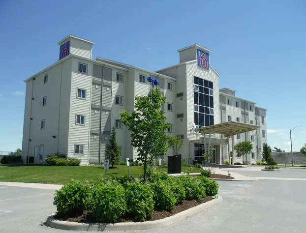 Motel 6 Kingston, ON hotel detail image 2