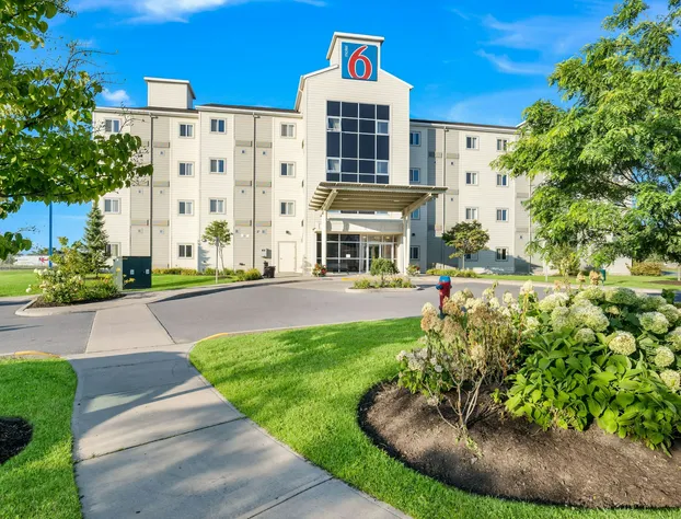 Motel 6 Kingston, ON hotel detail image 3