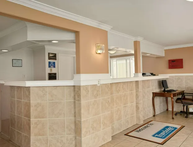 Travelodge by Wyndham Port of Tacoma WA hotel detail image 2