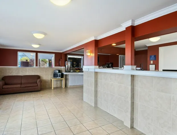 Travelodge by Wyndham Port of Tacoma WA hotel detail image 3