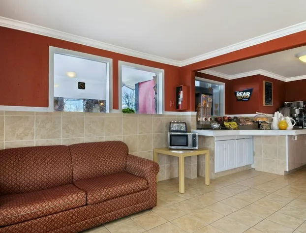 Travelodge by Wyndham Port of Tacoma WA hotel detail image 4