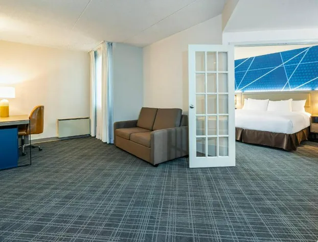 Comfort Inn & Suites Barrie hotel detail image 4