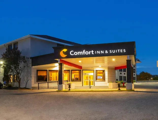 Comfort Inn & Suites Barrie hotel detail image 1