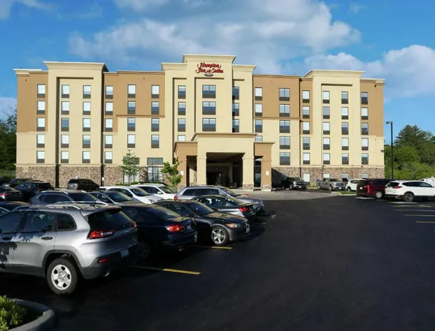 Hampton Inn & Suites Barrie hotel detail image 1
