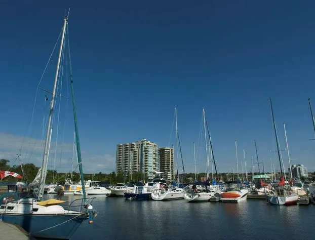 Hampton Inn & Suites Barrie hotel detail image 4