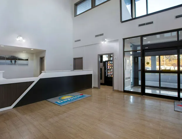 Days Inn by Wyndham Barrie hotel detail image 2