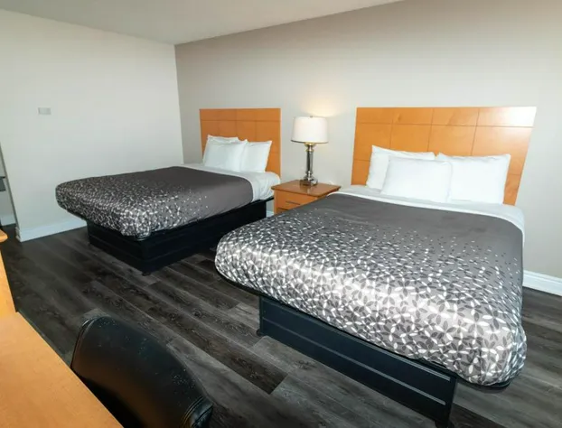 Borden Inn & Suites hotel detail image 4