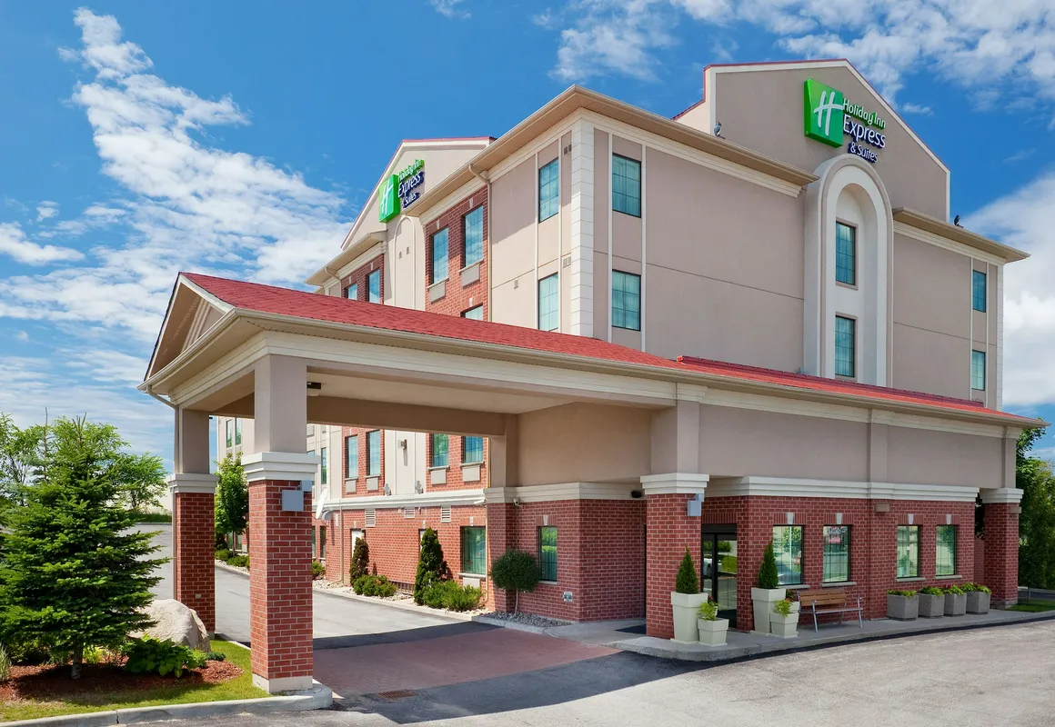 Holiday Inn Express Hotel & Suites Barrie by IHG hotel hero