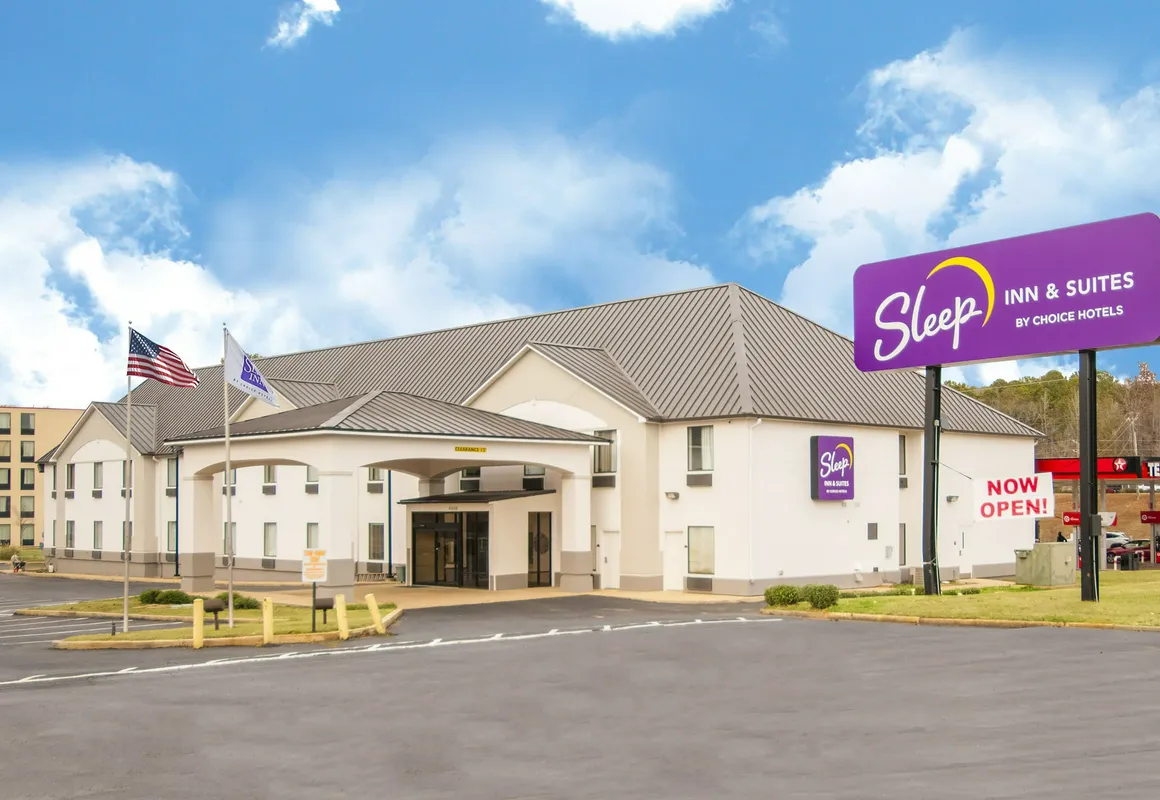 Sleep Inn & Suites hotel hero