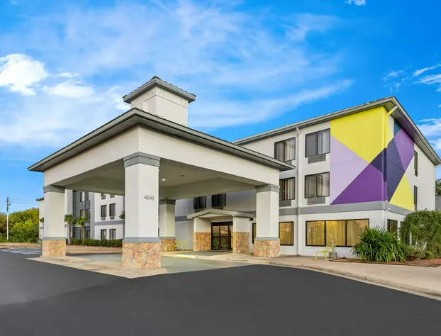 Spark by Hilton Tuscaloosa University hotel detail image 2