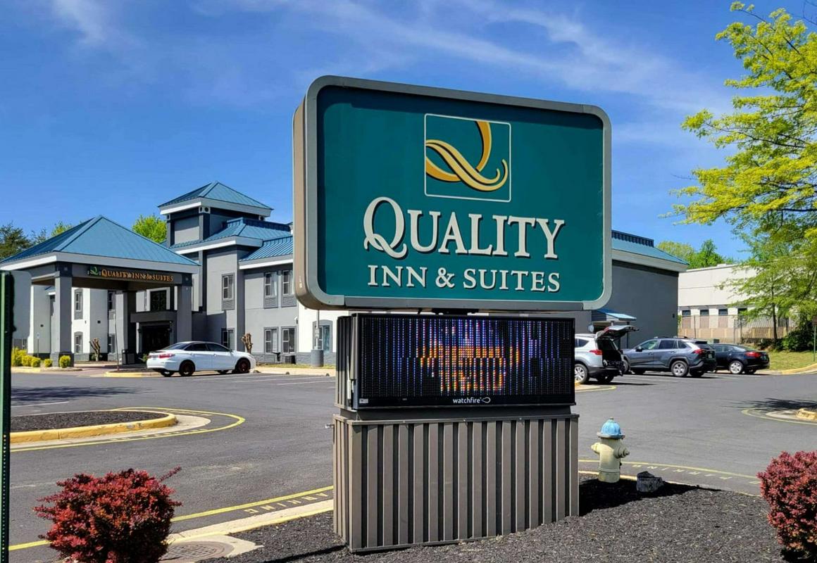Quality Inn and Suites hotel hero