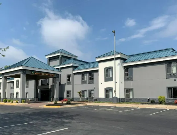 Quality Inn and Suites hotel detail image 1
