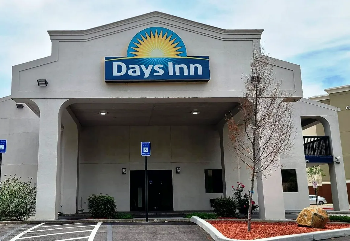 Days Inn by Wyndham Kennesaw hotel hero