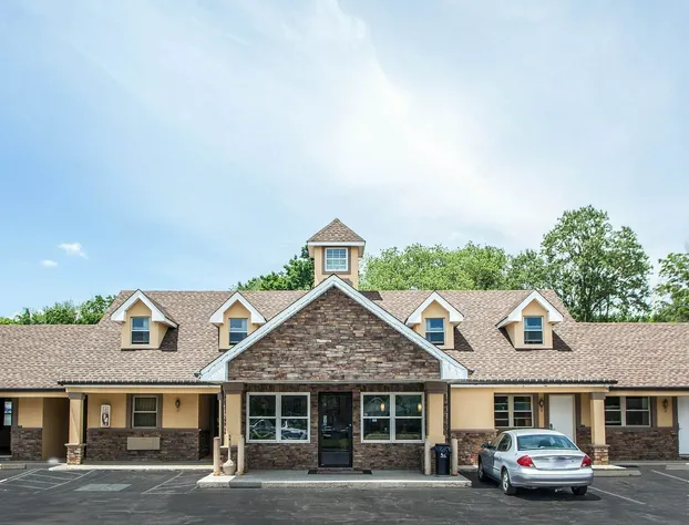 Econo Lodge hotel detail image 1