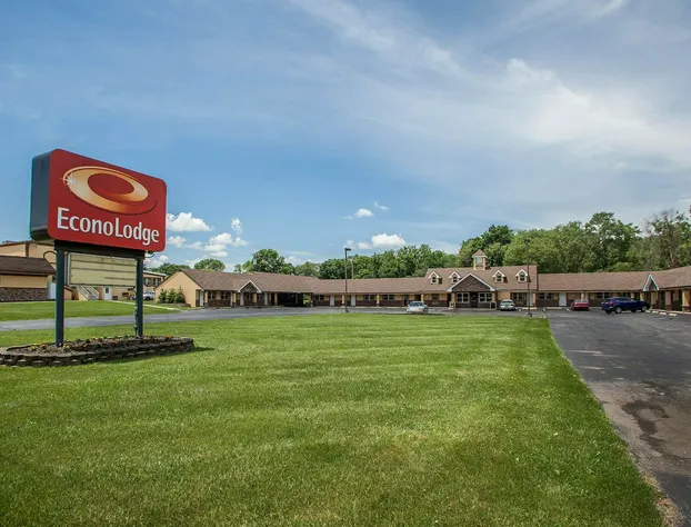 Econo Lodge Newton hotel detail image 2