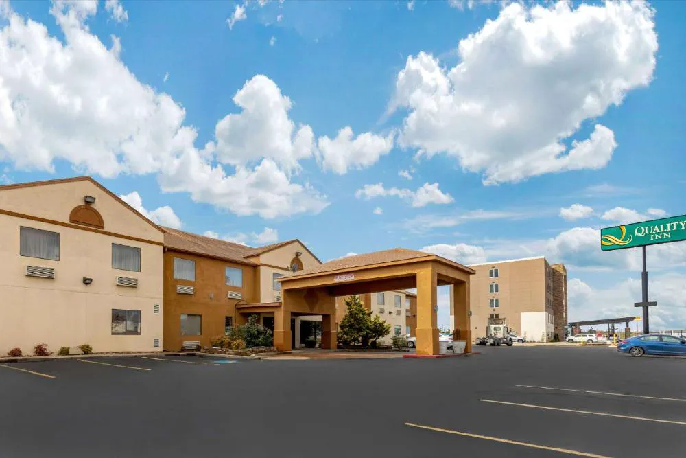 Quality Inn West Memphis I-40 hotel hero