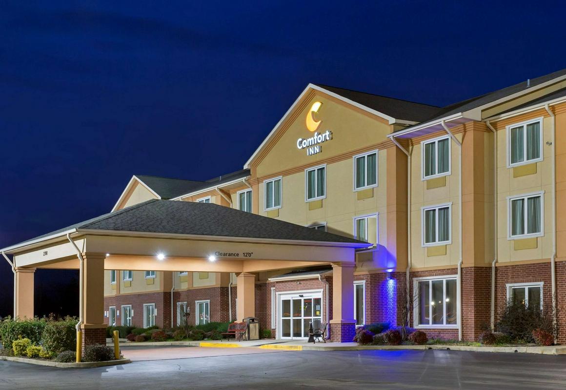 Comfort Inn Marion hotel hero