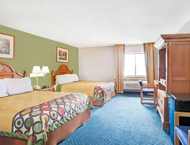 Super 8 by Wyndham West Memphis hotel detail image 3