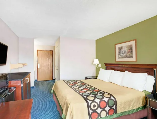 Super 8 by Wyndham West Memphis hotel detail image 4