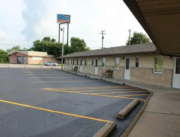 The Perrysburg Budget Inn hotel detail image 4
