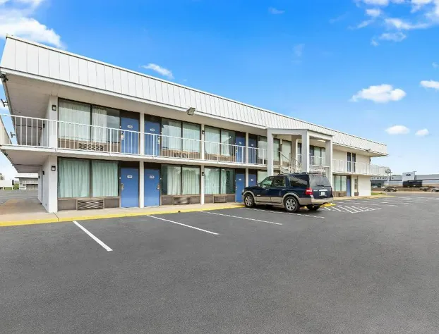 Rodeway Inn West Memphis hotel detail image 1