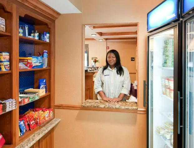 Hampton Inn & Suites Columbia at University hotel detail image 3