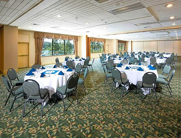 Red Lion Hotel Templin's on the River hotel detail image 1