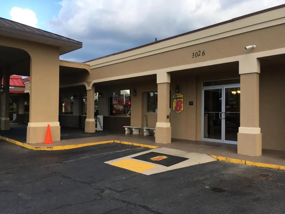 Super 8 by Wyndham Augusta hotel hero