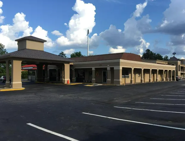 Super 8 by Wyndham Augusta hotel detail image 2