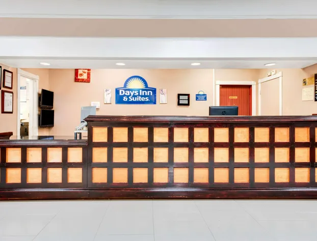 Days Inn & Suites by Wyndham Laredo hotel detail image 1