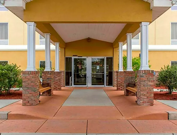 Comfort Suites Scranton near Montage Mountain hotel detail image 1