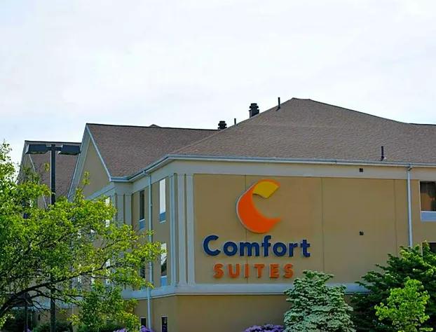 Comfort Suites Scranton near Montage Mountain hotel detail image 1