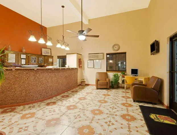 Super 8 by Wyndham Las Cruces/White Sands Area hotel detail image 2